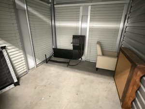 10 x 10 storage unit in Montclair, CA