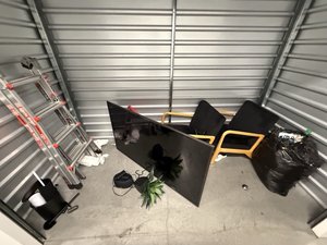 10 x 5 storage unit in Montclair, CA