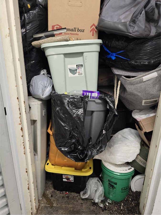 10 x 25 storage unit in Chicago, IL