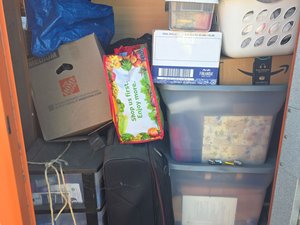 5 x 10 storage unit in San Carlos, CA