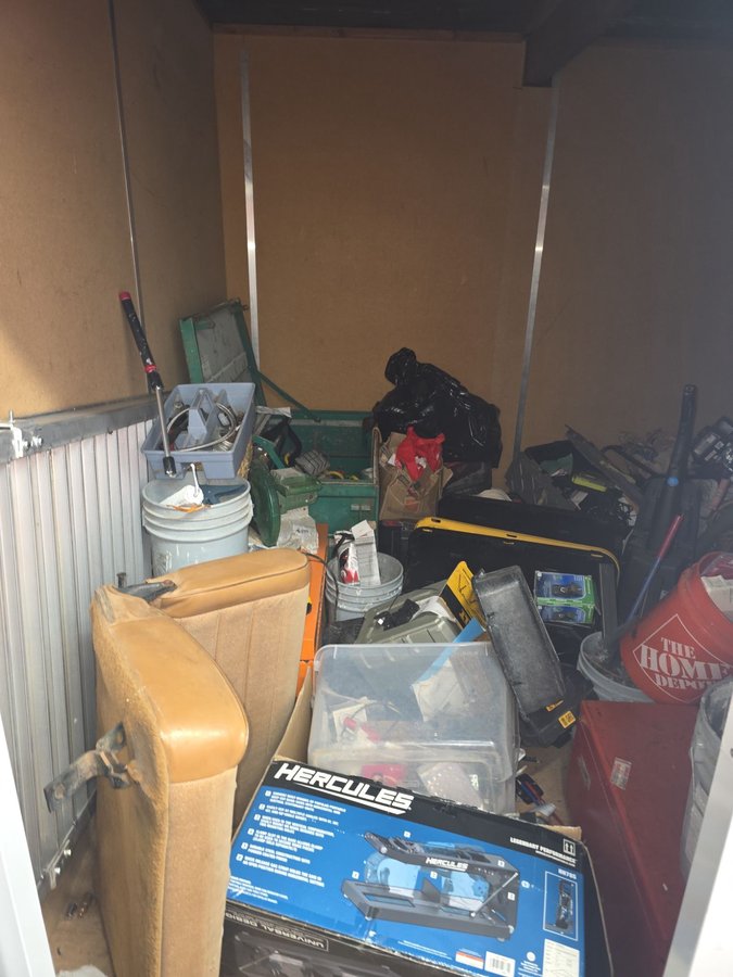 10 x 10 storage unit in Burlingame, CA