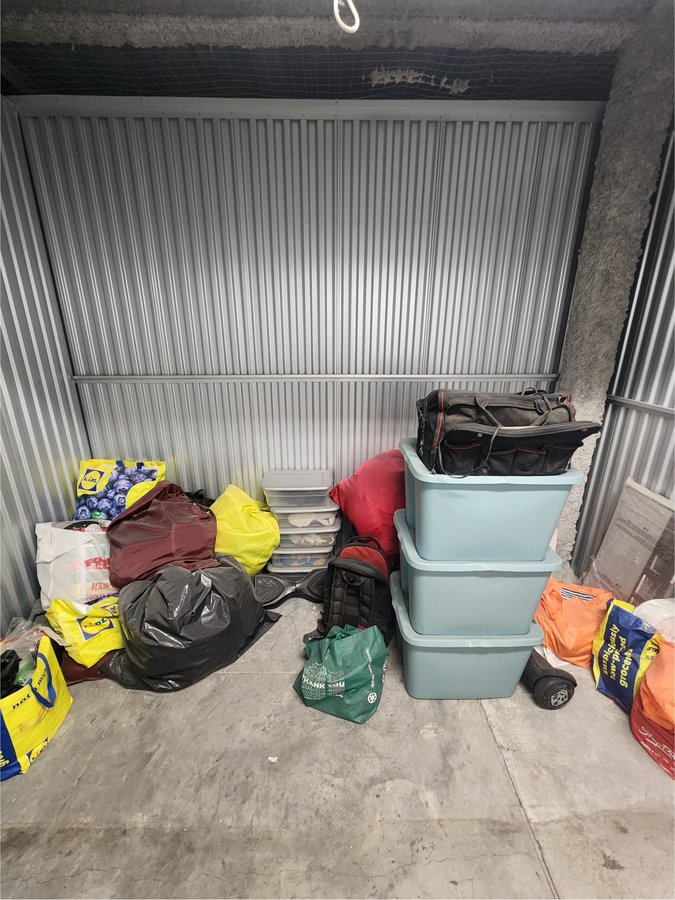 10 x 5 storage unit in Newark, NJ