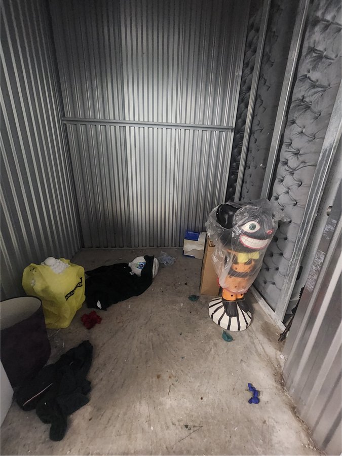 5 x 5 storage unit in Newark, NJ