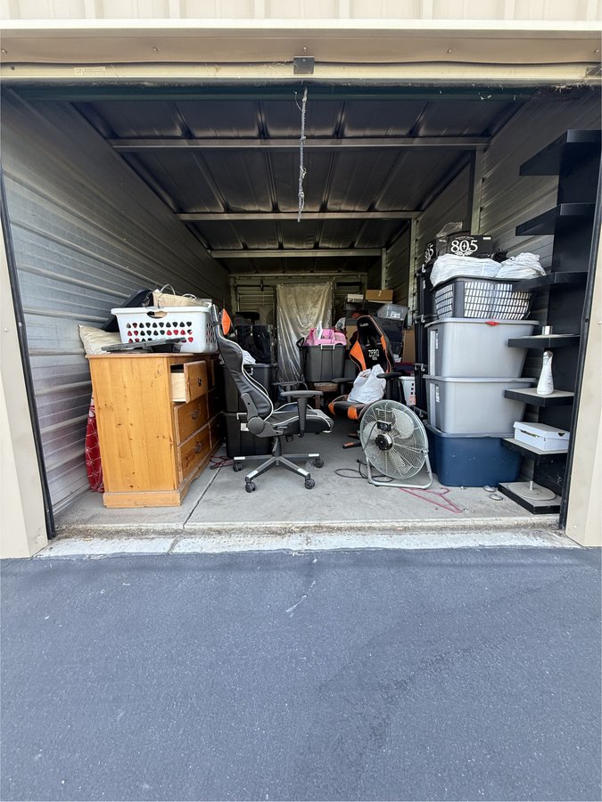 10 x 20 storage unit in Victorville, CA