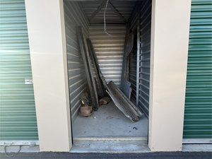 5 x 10 storage unit in Victorville, CA