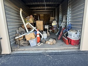 10 x 30 storage unit in Victorville, CA