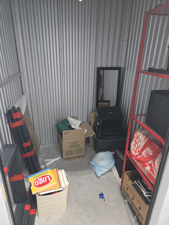 5 x 6 storage unit in Ridgewood, NY