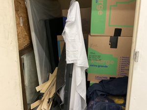 5 x 10 storage unit in Pacoima, CA