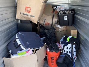 5 x 10 storage unit in Indianapolis, IN