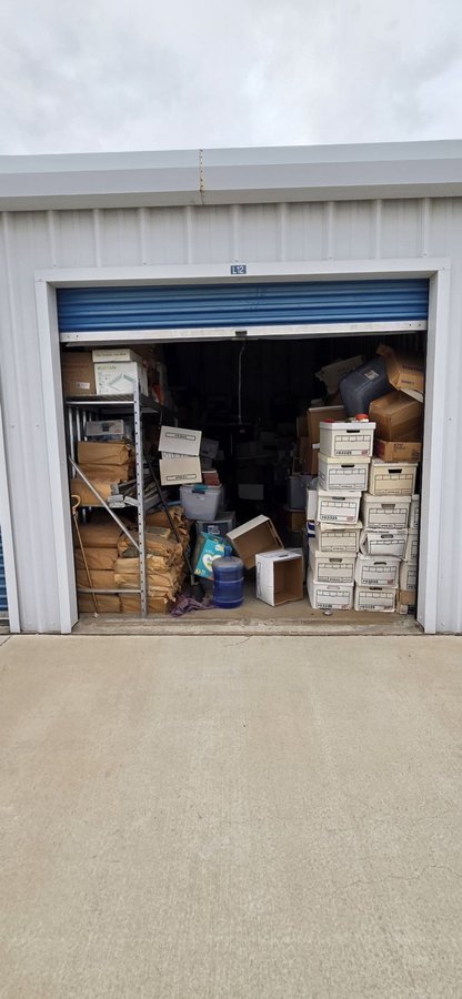 10 x 20 storage unit in Victorville, CA