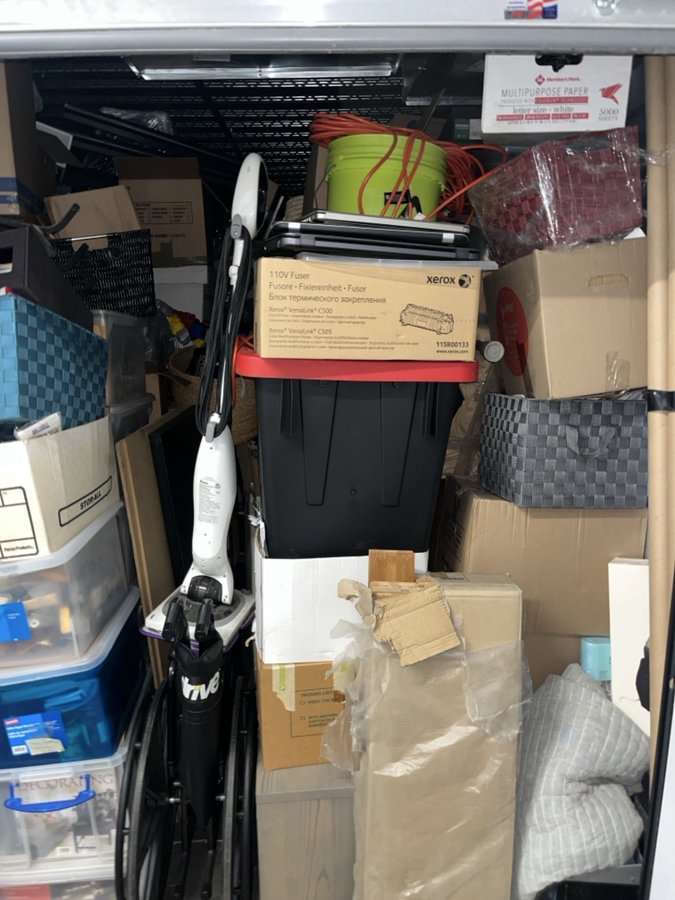 10 x 30 storage unit in Vista, CA