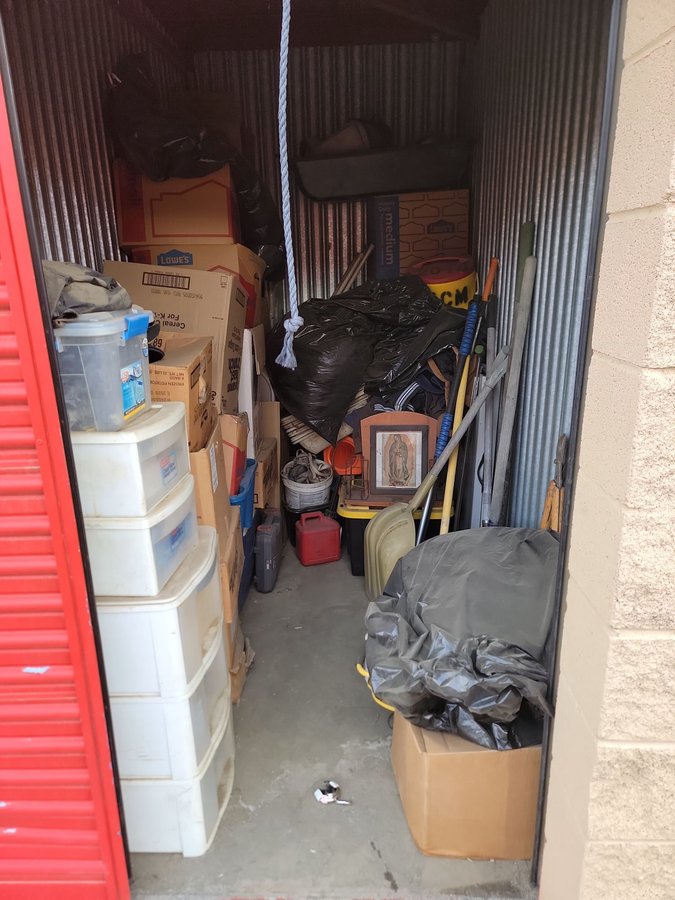 5 x 10 storage unit in Bakersfield, CA