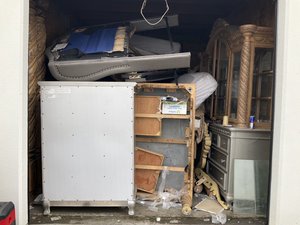 10 x 15 storage unit in Pacoima, CA