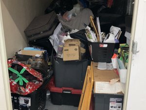 5 x 10 storage unit in Pacoima, CA