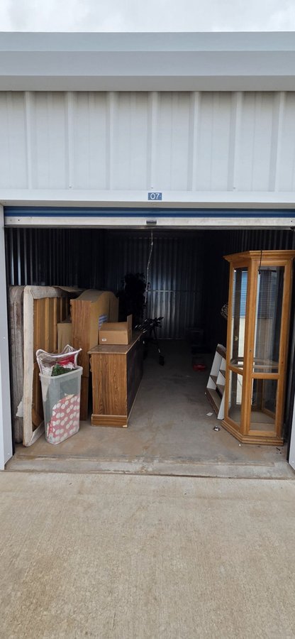 10 x 20 storage unit in Victorville, CA