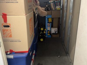 5 x 10 storage unit in Pacoima, CA