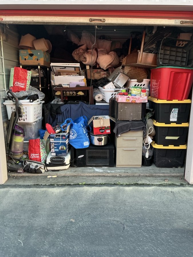 10 x 10 storage unit in Lodi, CA