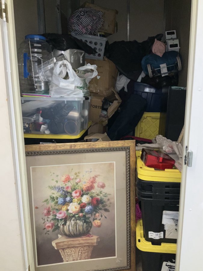 5 x 10 storage unit in Pacoima, CA