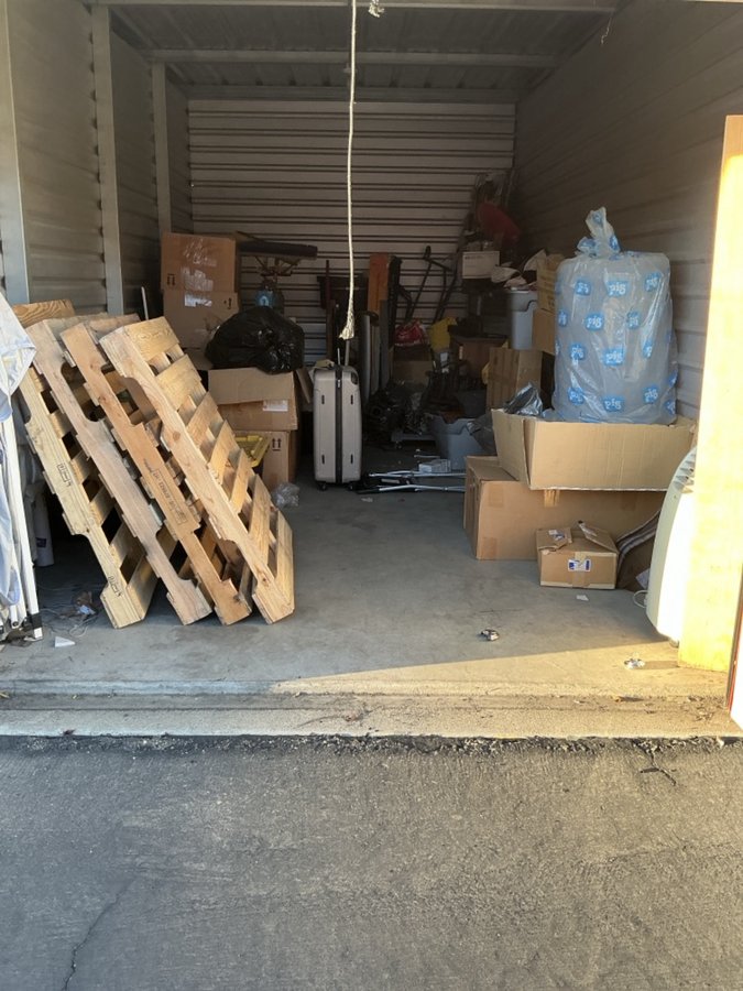 10 x 20 storage unit in Lodi, CA