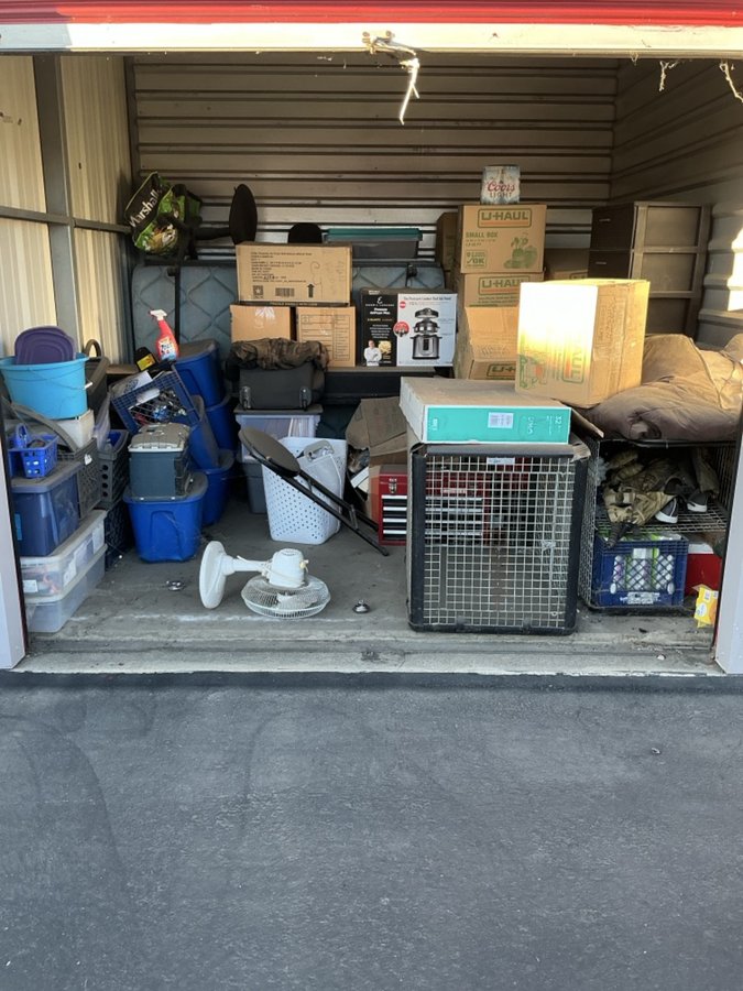 10 x 10 storage unit in Lodi, CA