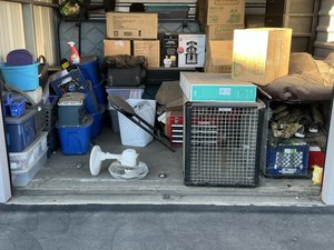 10 x 10 storage unit in Lodi, CA