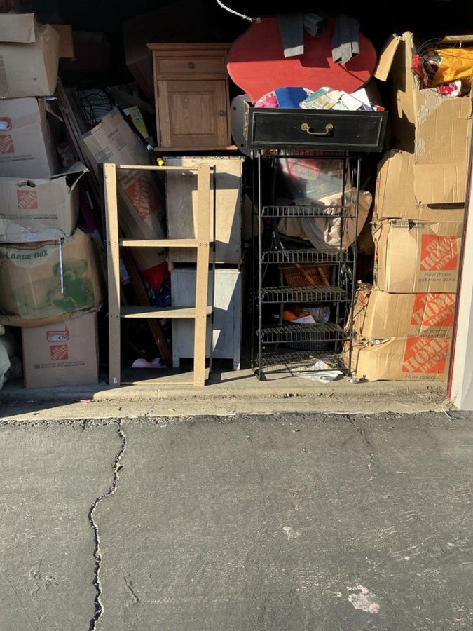 10 x 20 storage unit in Lodi, CA