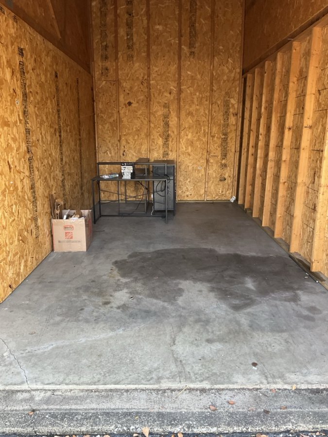 10 x 20 storage unit in Indianapolis, IN