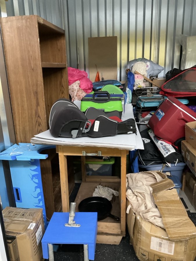 10 x 10 storage unit in Indianapolis, IN