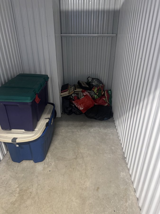 5 x 10 storage unit in Mt Vernon, NY