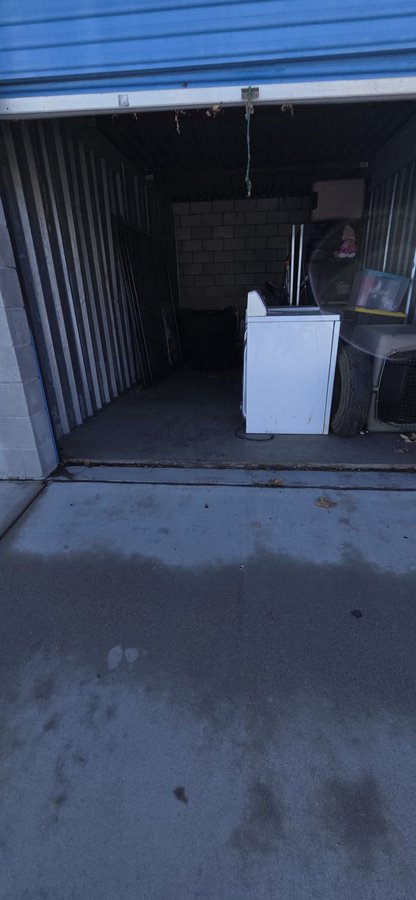 10 x 20 storage unit in Victorville, CA