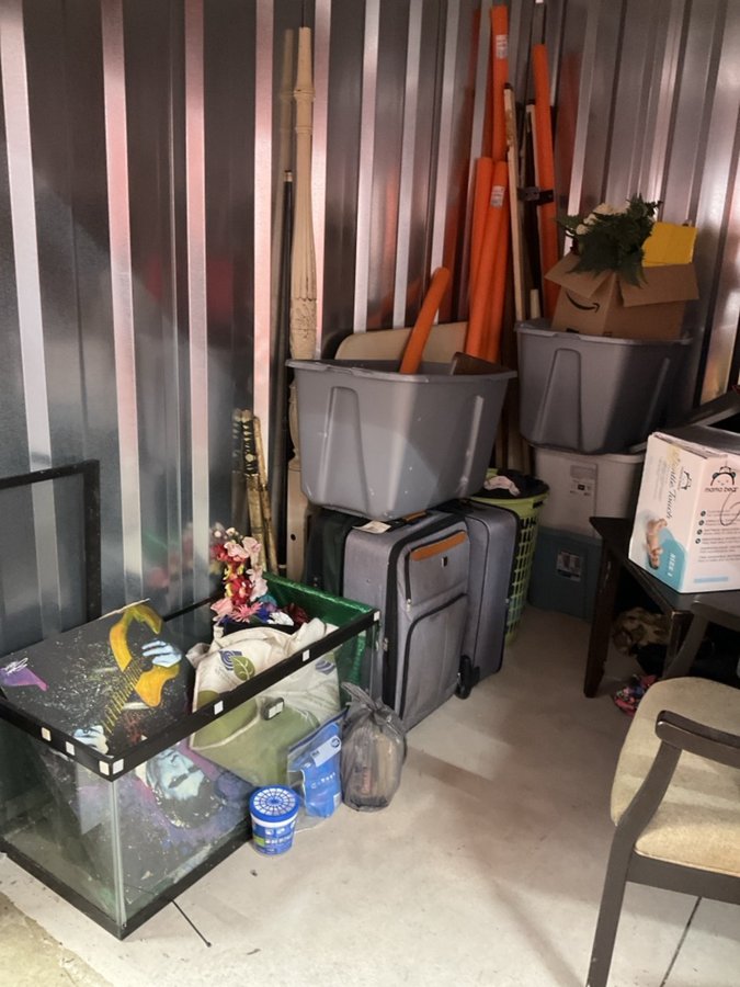 10 x 10 storage unit in Indianapolis, IN
