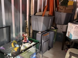10 x 10 storage unit in Indianapolis, IN