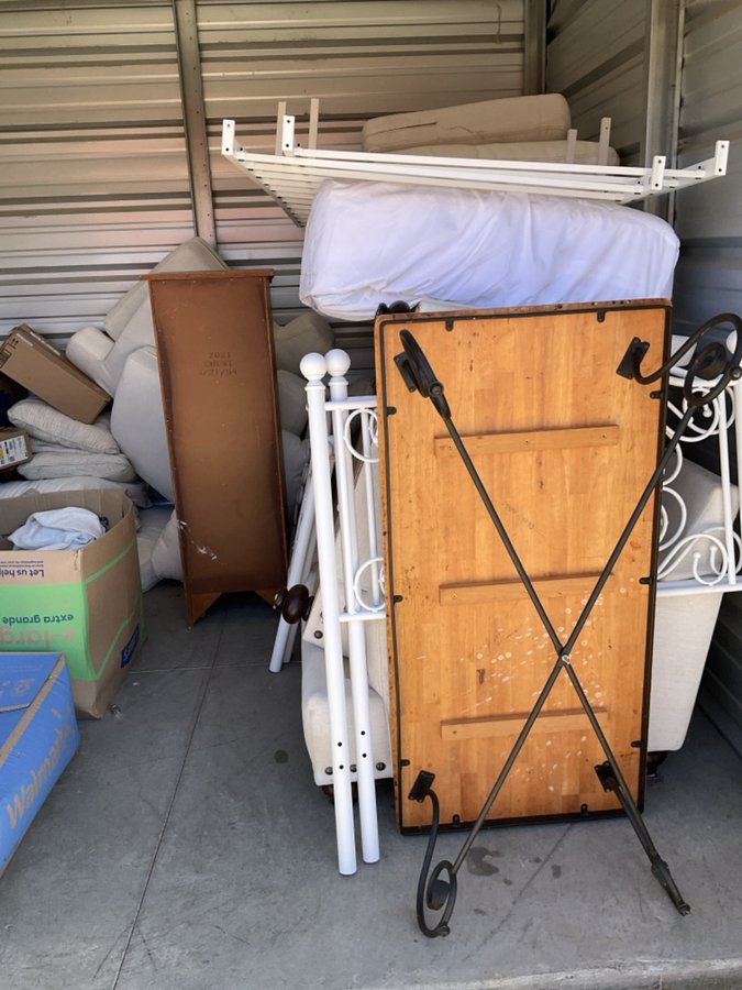 10 x 10 storage unit in Indianapolis, IN