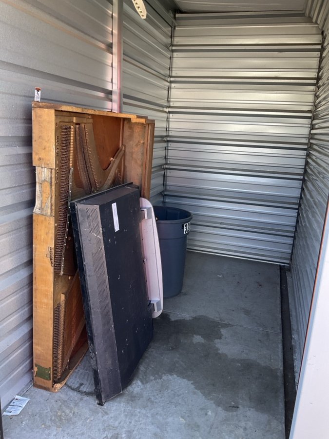 5 x 10 storage unit in Indianapolis, IN