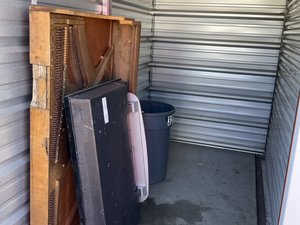 5 x 10 storage unit in Indianapolis, IN