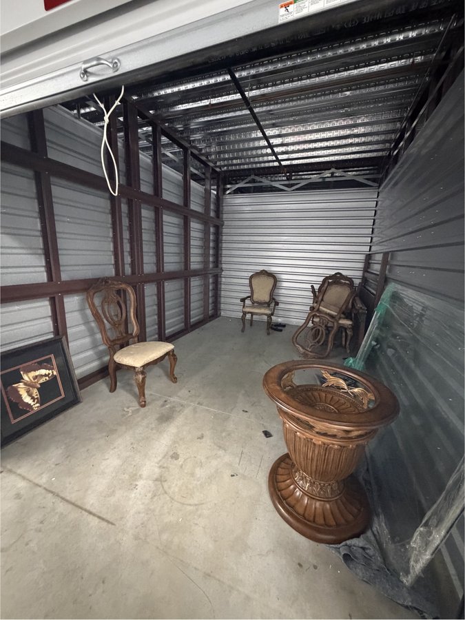 10 x 15 storage unit in Atlanta, GA