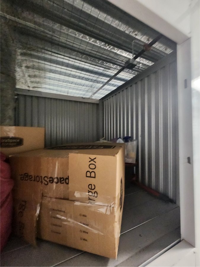 5 x 5 storage unit in Newark, NJ