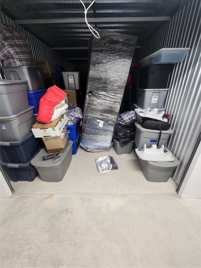 10 x 20 storage unit in Newark, NJ