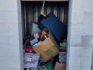 5 x 5 unit in Victorville