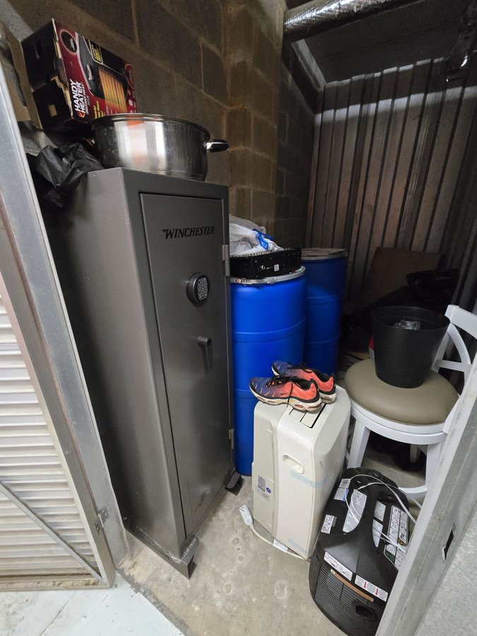 5 x 10 storage unit in Silver Spring, MD