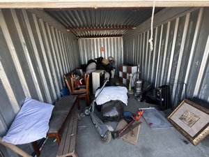 10 x 18 storage unit in Victorville, CA