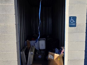 5 x 12 storage unit in Victorville, CA
