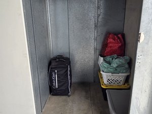 5 x 5 storage unit in Victorville, CA