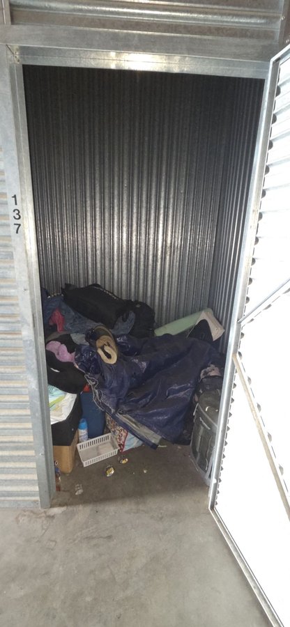 5 x 5 storage unit in Victorville, CA
