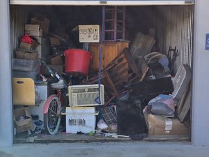 10 x 30 storage unit in Victorville, CA