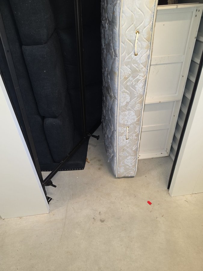 5 x 5 storage unit in New London, CT