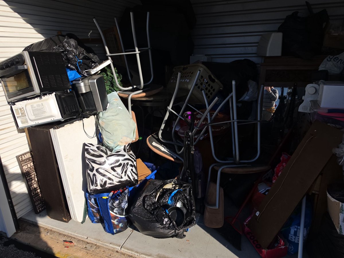 10 x 10 storage unit in New London, CT