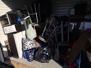 10 x 10 storage unit in New London, CT