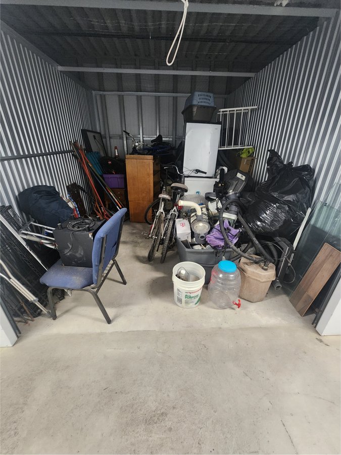 10 x 14 storage unit in Newark, NJ