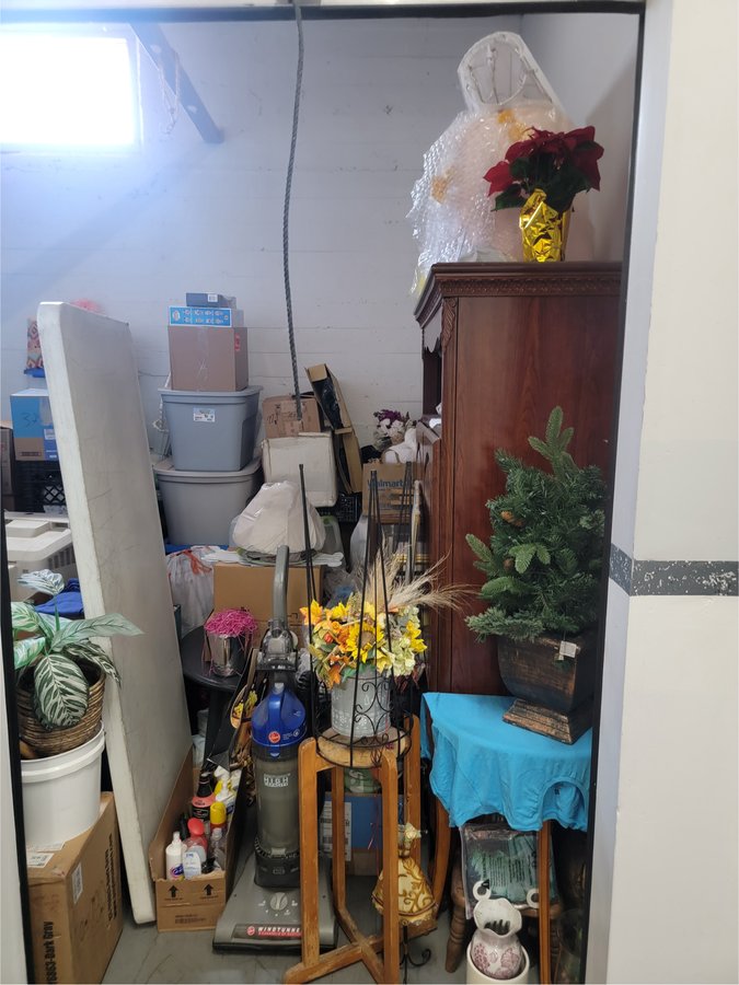 10 x 15 storage unit in Fillmore, CA